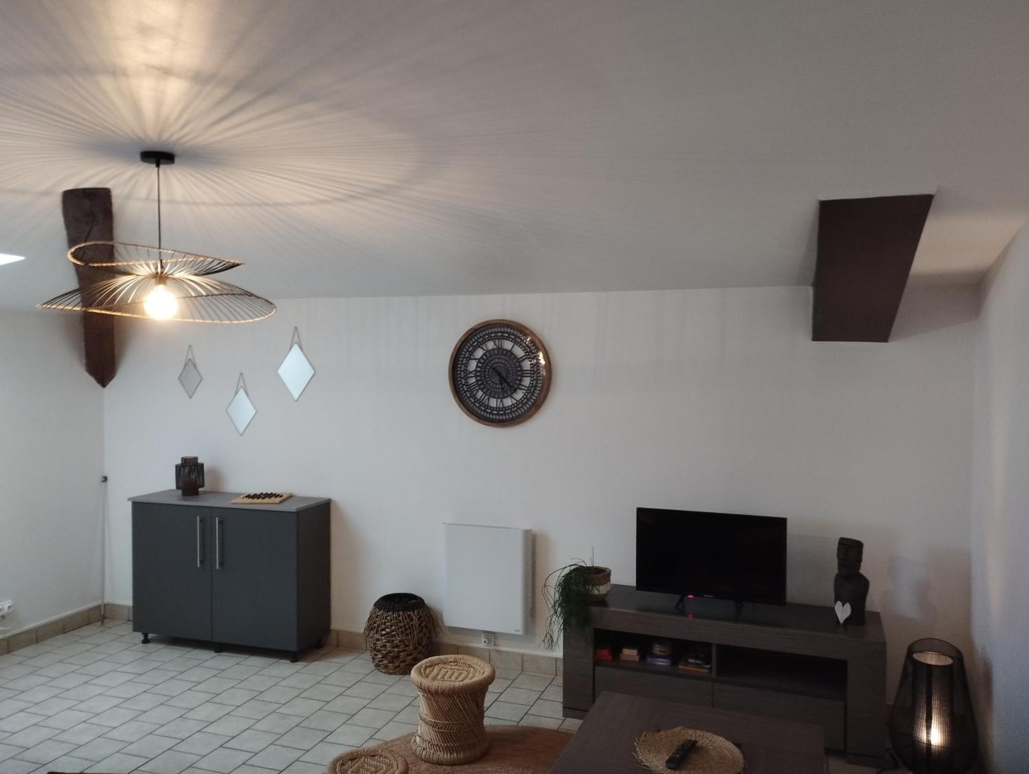 Pavatou Apartment